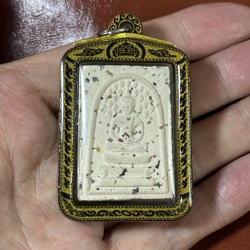 Luang Phor Komet · Somdej Gem-Scattered Sacred Powder · Wat Ratchanadda B.E. 2512 · Royal Temple · One-of-a-Kind 1