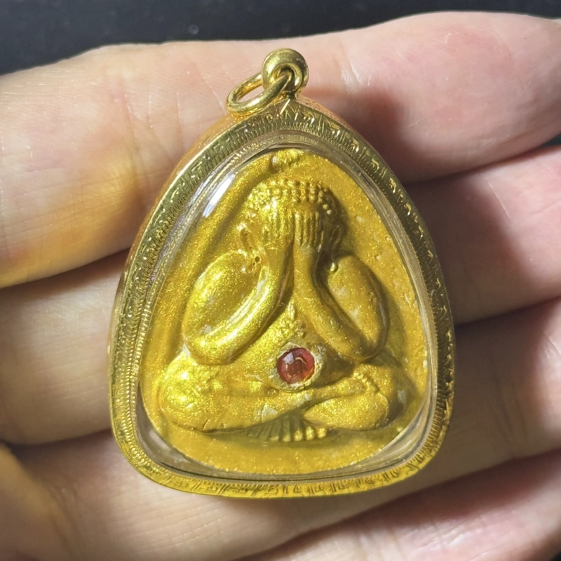 Luang Phor Pern 2535 Phra Pidta Powder Amulet with Gem and Certificate 2