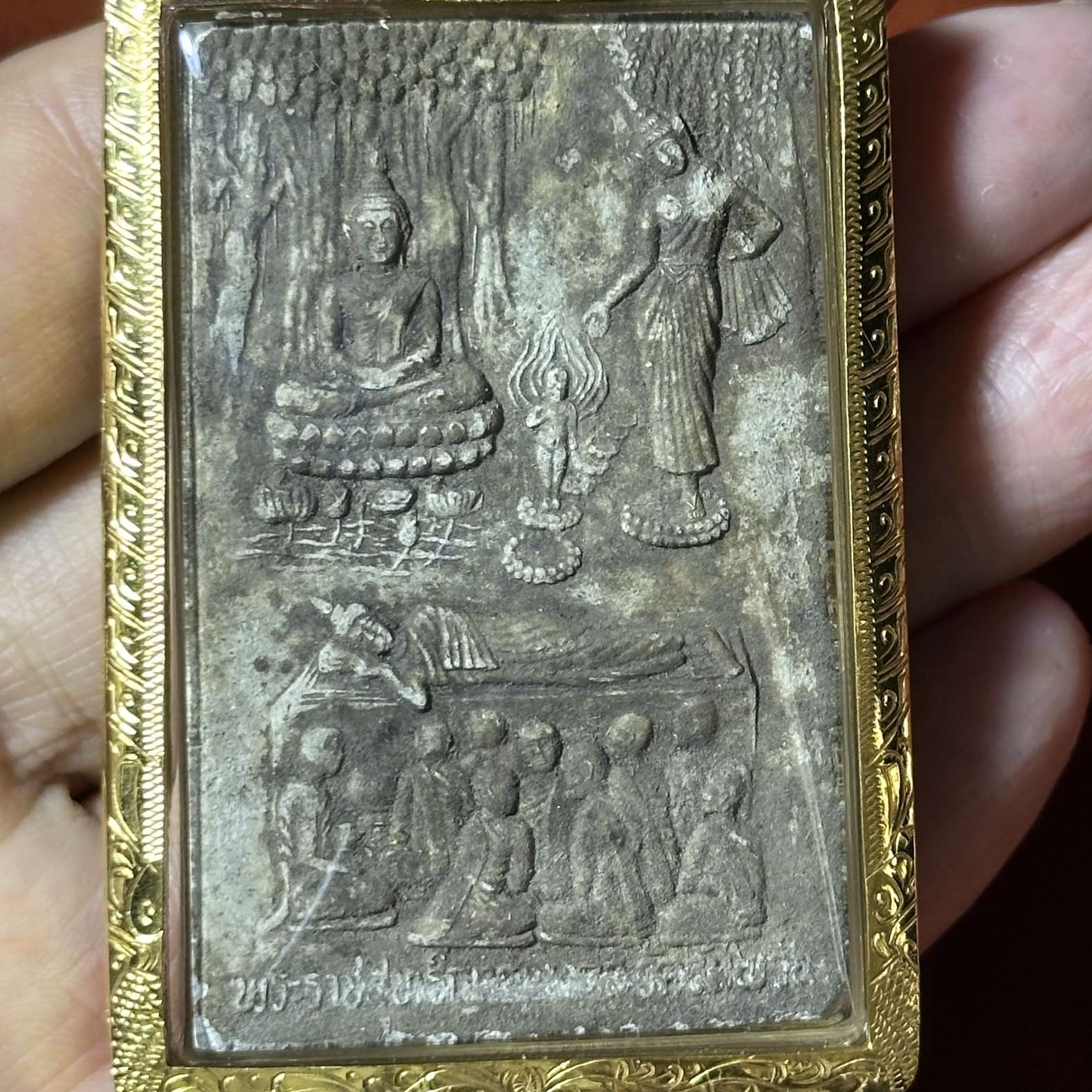 龙婆扎兰·诞生觉悟涅槃·圣粉佛牌·佛历2532年·安帕瓦寺亲制开光·附Samakom Phra鉴定证书 8