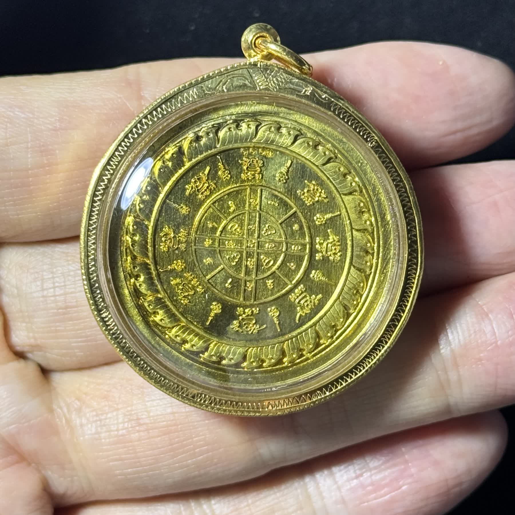龙婆威集 Luang Pu Wichit · 双虎圣虎币·เสาร์ 5 加持版·烧珐琅黄铜（佛历2567年卡奥南诺寺亲主开光｜五场法会加持·意大利金+水钻镶边·仅此一件） 2